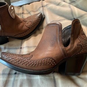 Ariat booties, size 7
